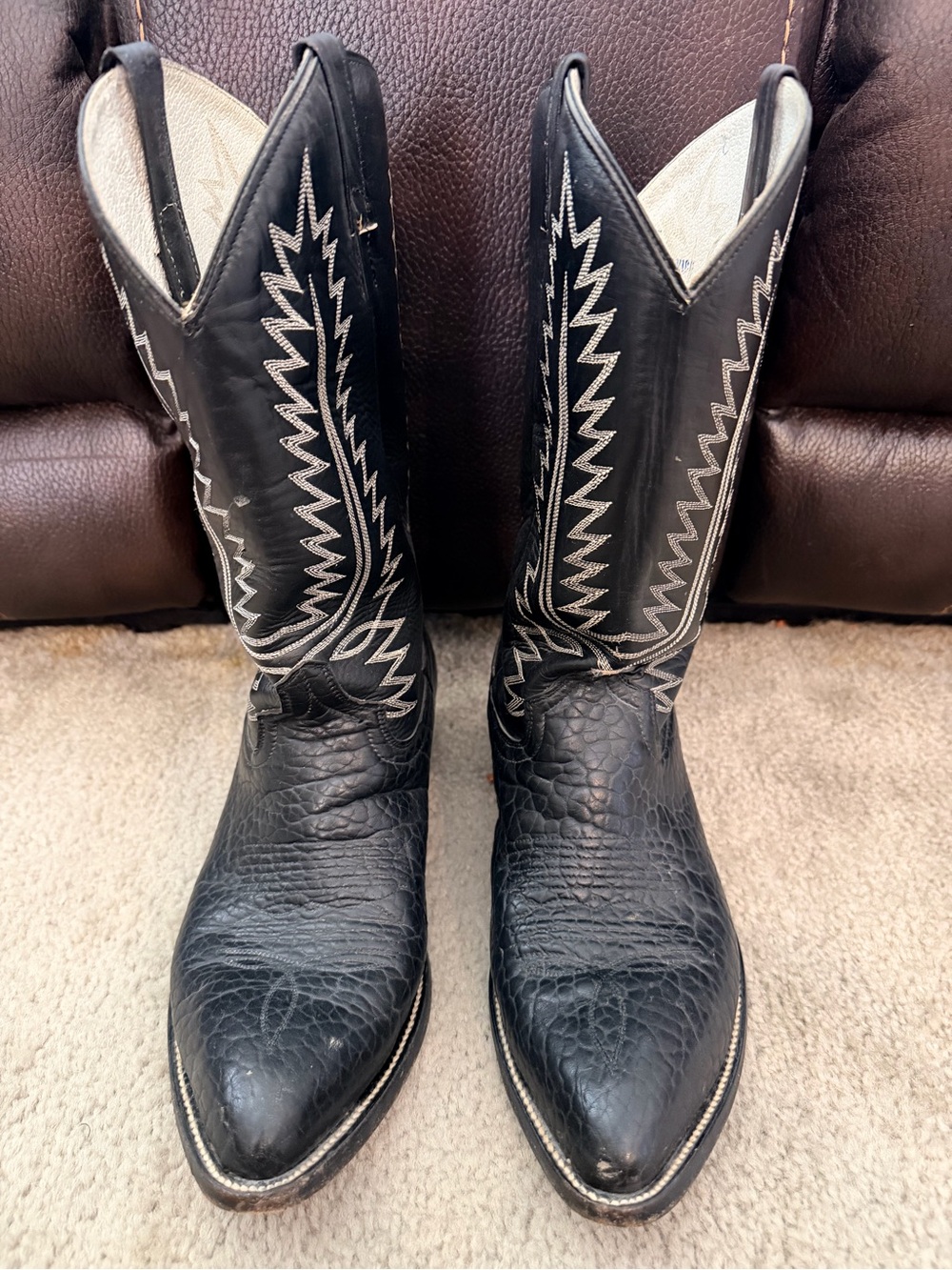 Men's Black Western Cowboy Boots with Contrast Stitching